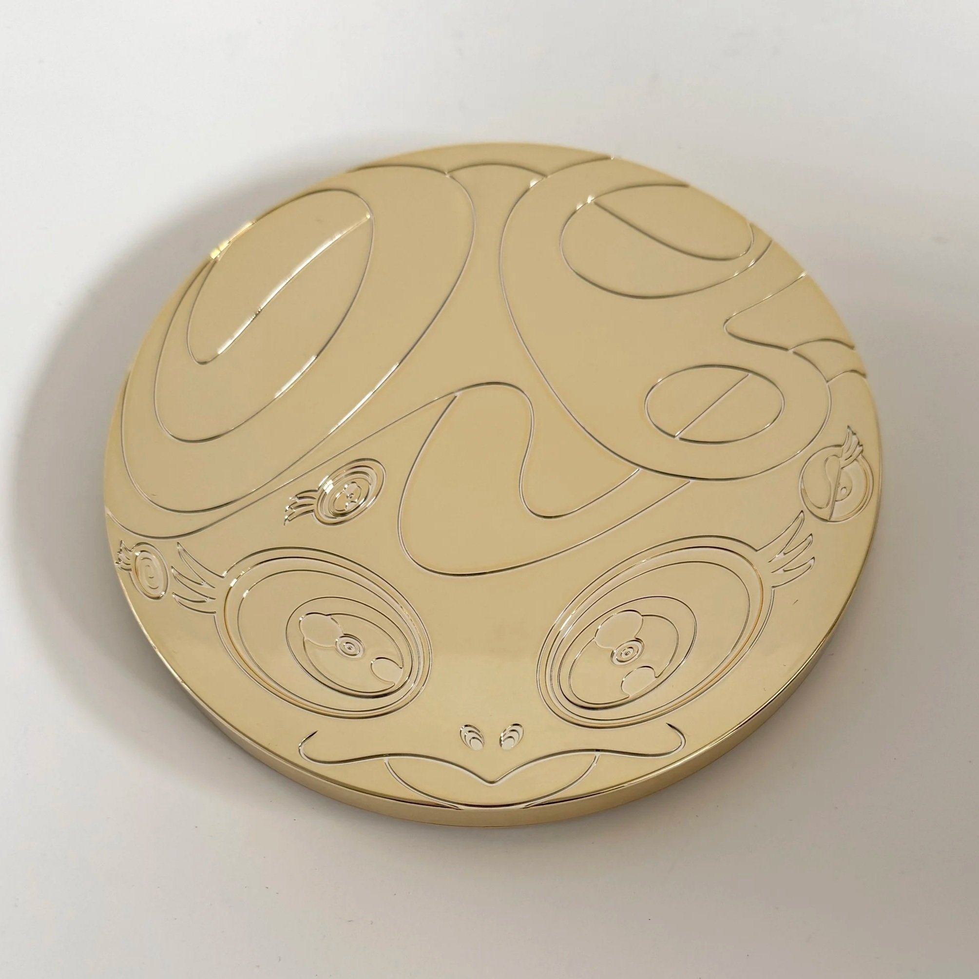 The plush artwork “Flower cushion” from Takashi Murakami, 100cm